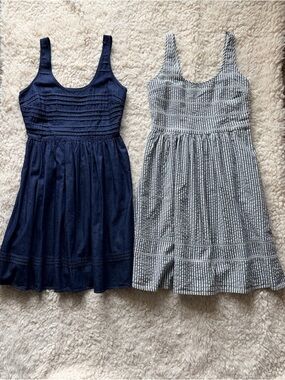 2 Old Navy Smocked Dresses Bundle Size S - Navy & Blue/White - One NWT